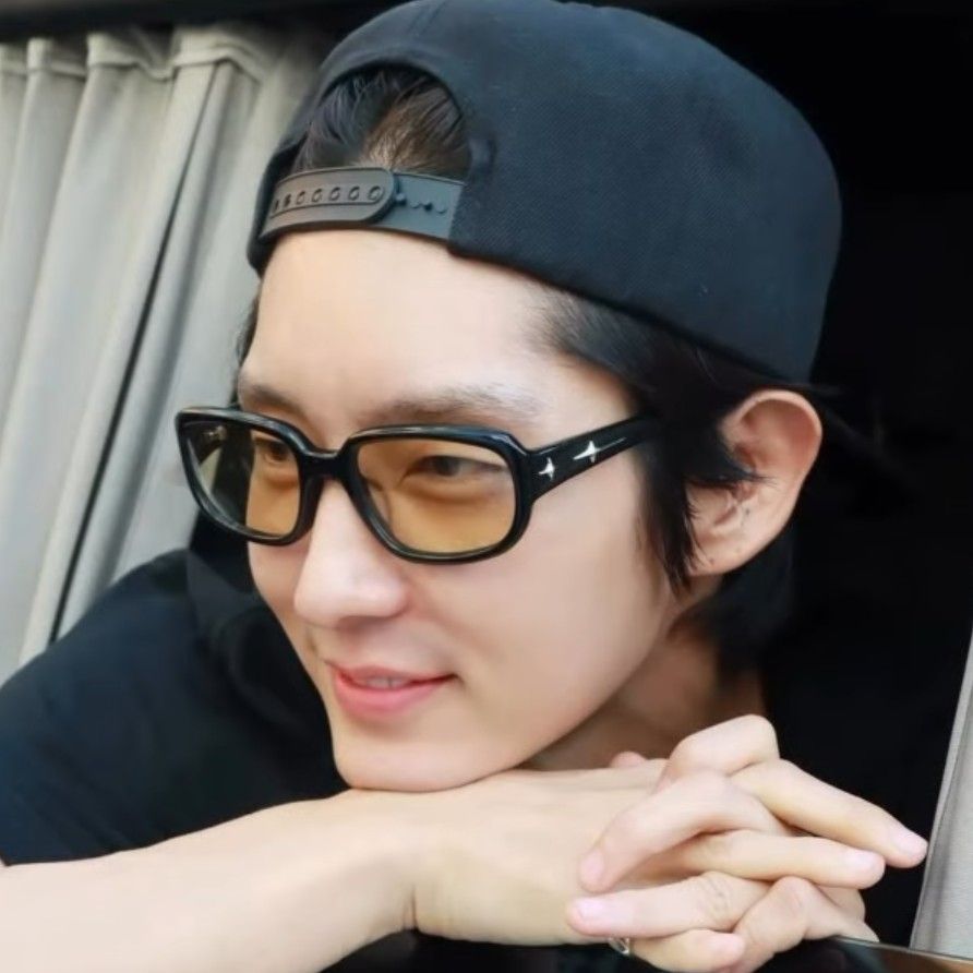 Latest photo of Lee Joongi