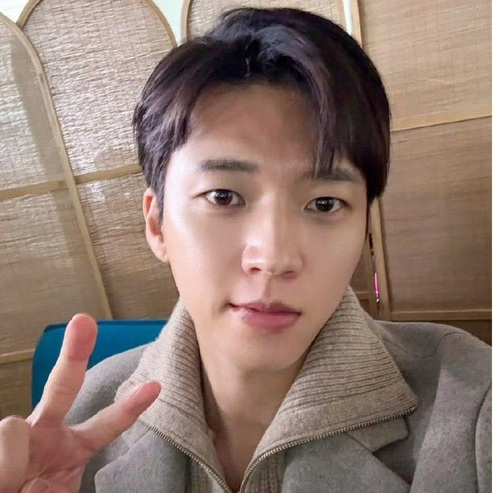 Behind-the-scenes cut of Nam Woohyun