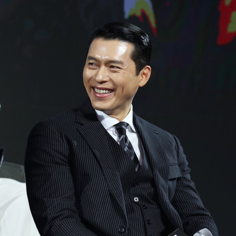 Momen yang diabadikan oleh penggemar Hyun Bin