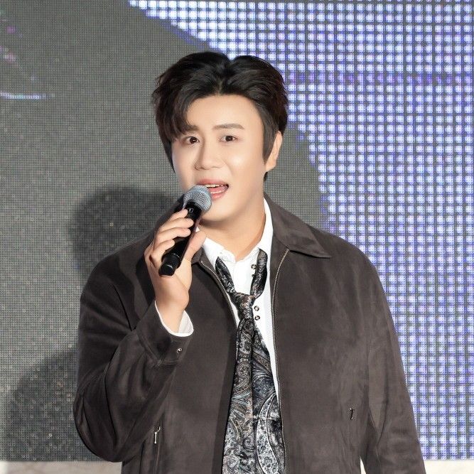 晋海成的最新照片