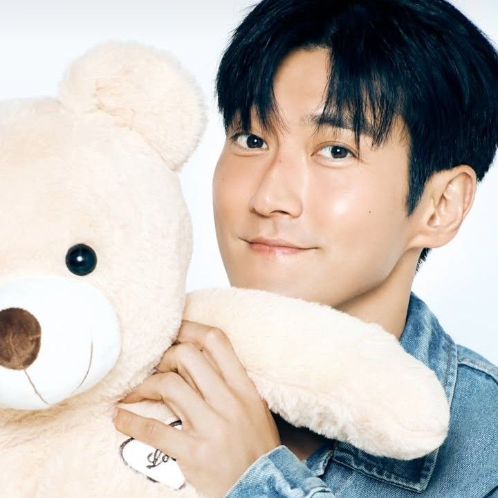 Latest photo of Choi Siwon