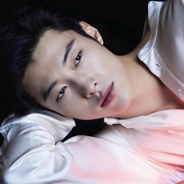 A moment captured by a fan of Woo Dohwan