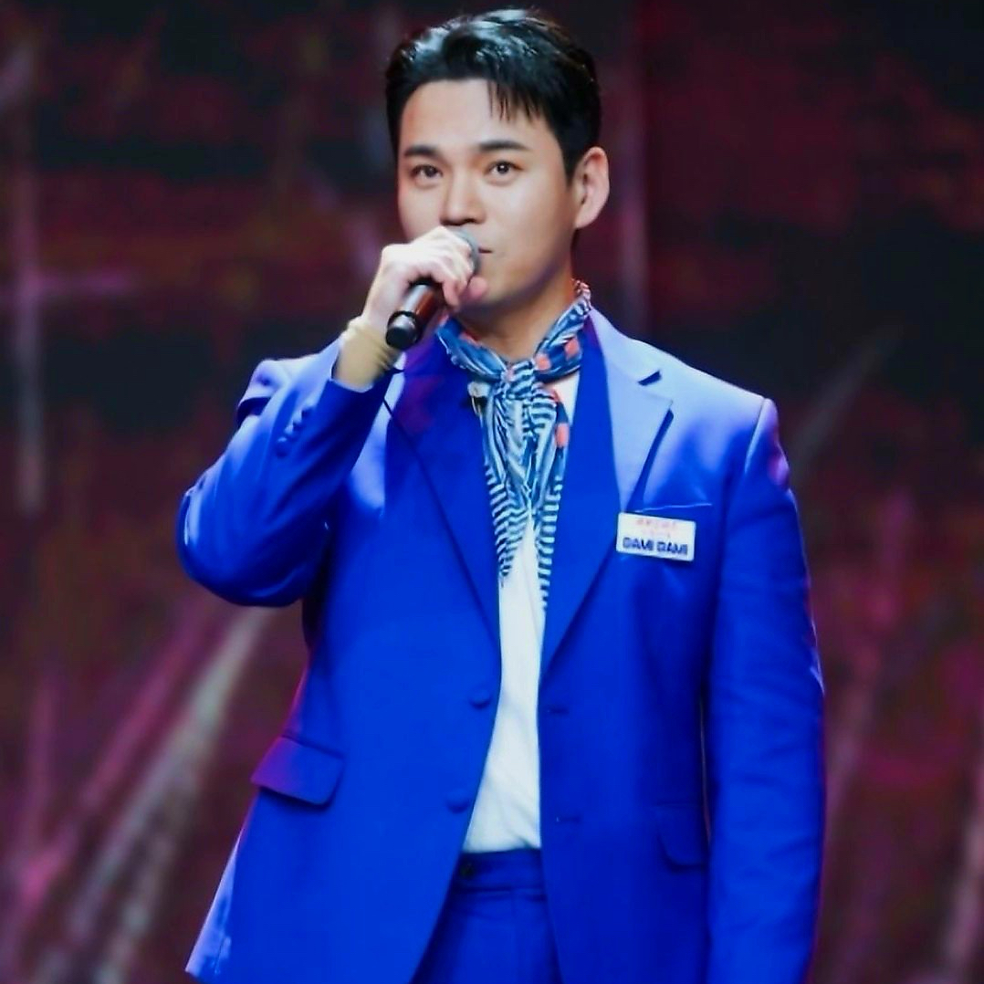 Recent activity shot of Lee Jung