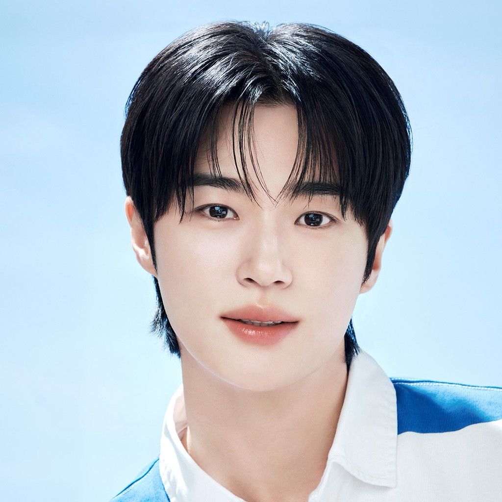 Recent activity shot of Byeon Wooseok