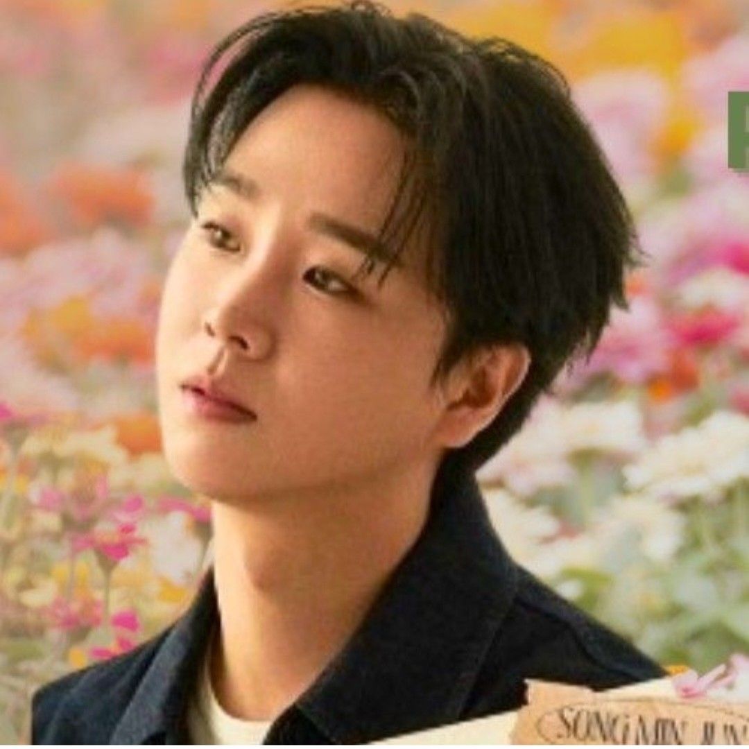 Latest photo of Song Minjun