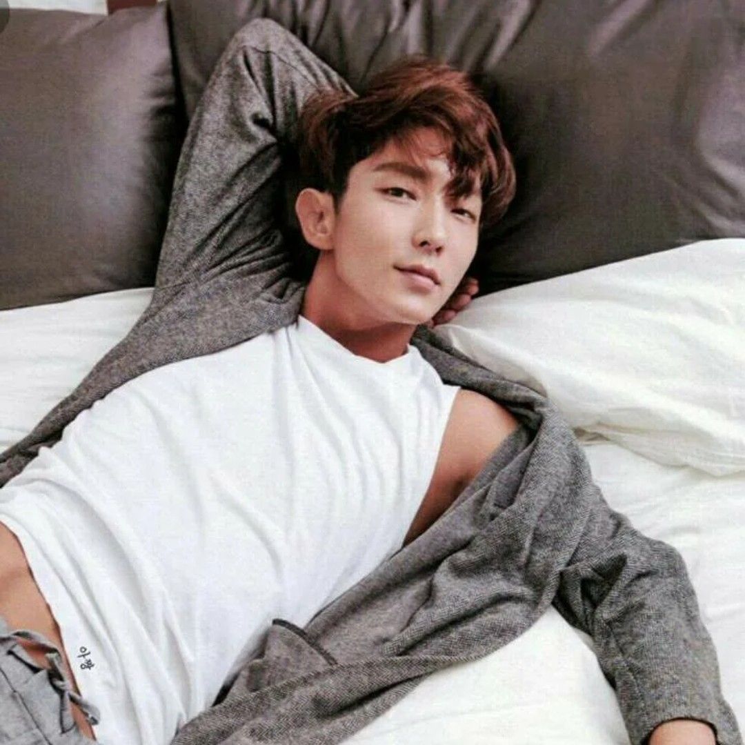 Latest photo of Lee Joongi