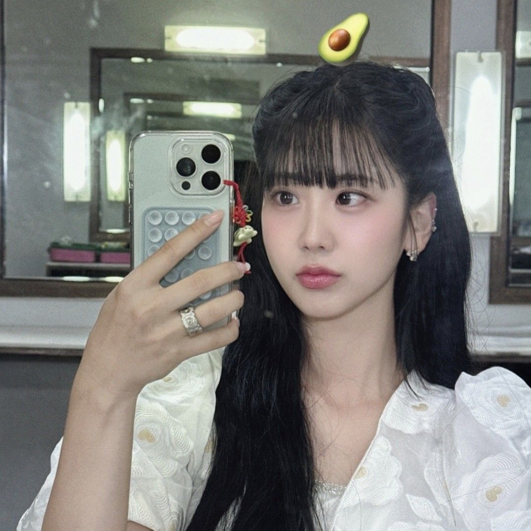Latest photo of Kang Hyeyeon