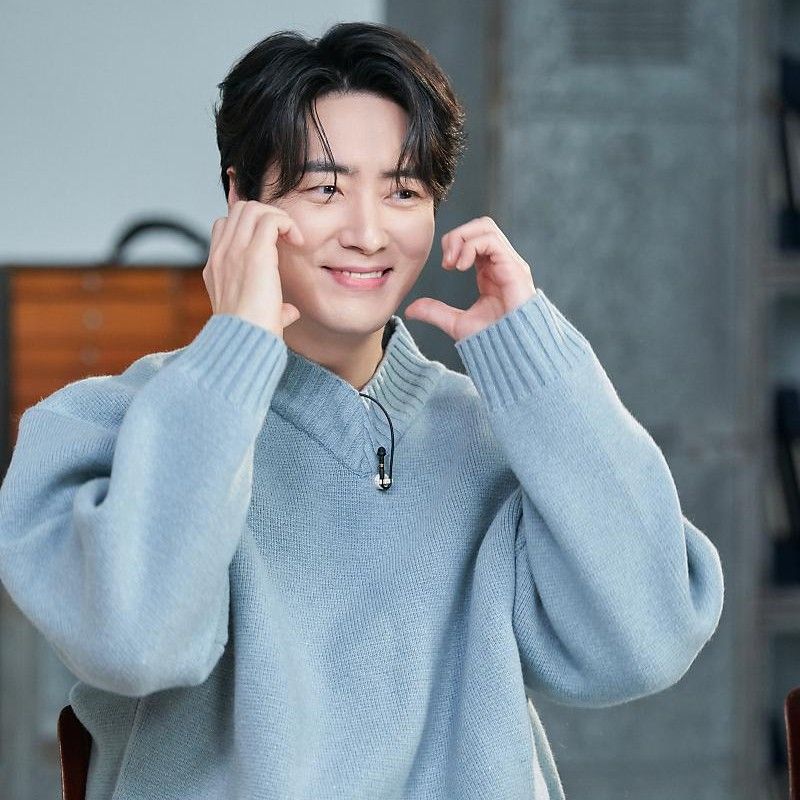 Behind-the-scenes cut of Lee Joonhyuk