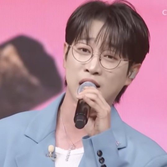 Recent activity shot of An Sunghoon