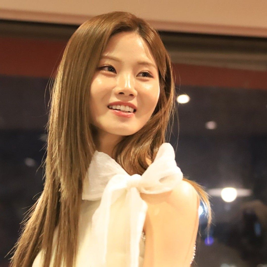 Recent activity shot of Bae Ahyeon