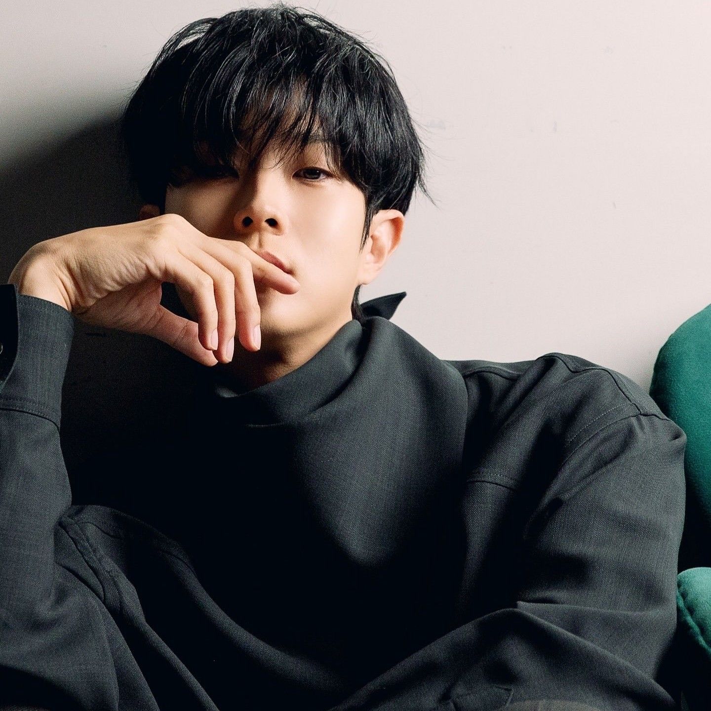 A moment captured by a fan of Choi Wooshik