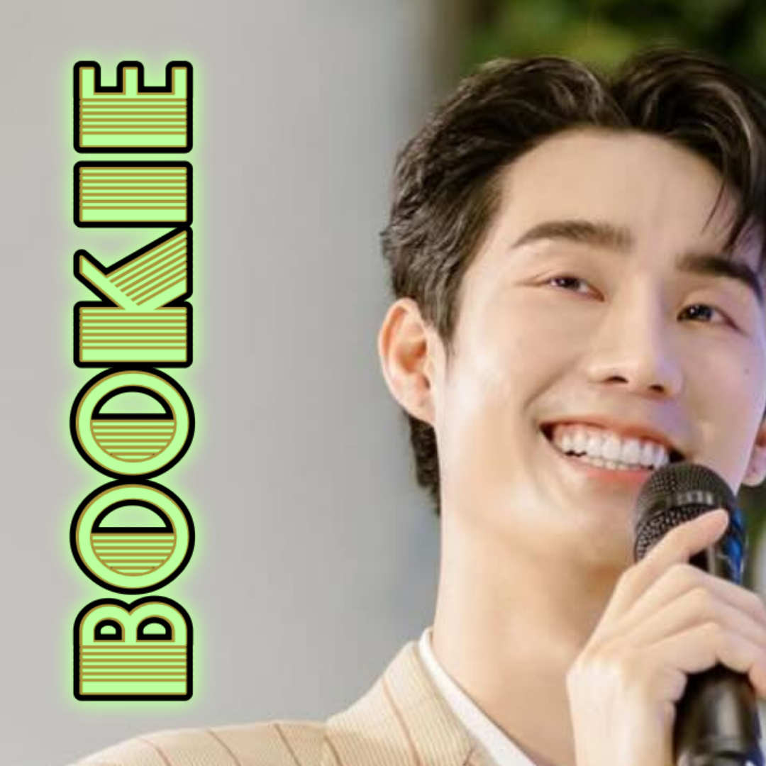 A moment captured by a fan of Book Kasidet Plookphol