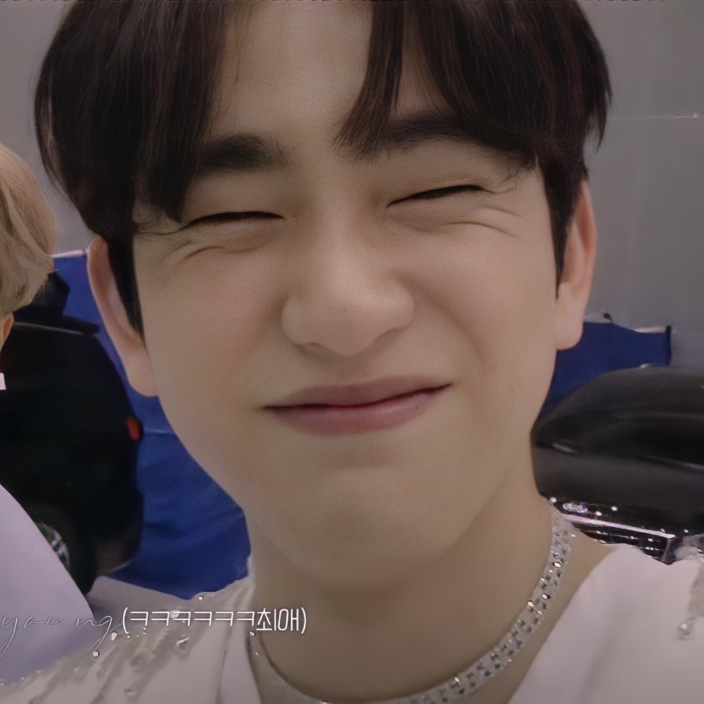 Behind-the-scenes cut of Park Jinyoung