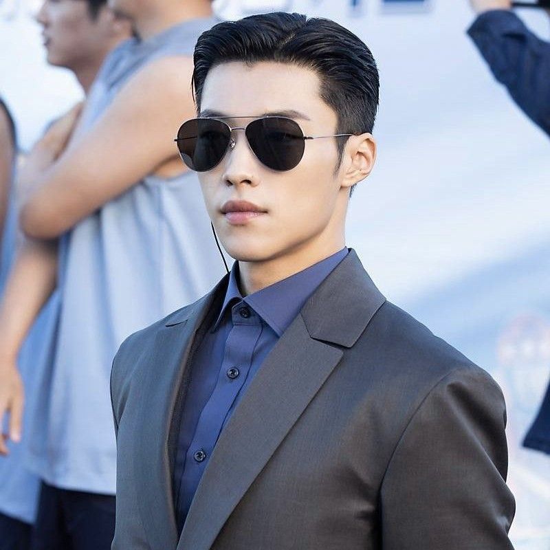 Behind-the-scenes cut of Woo Dohwan