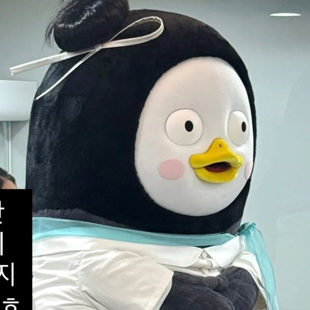 A moment captured by a fan of Pengsoo