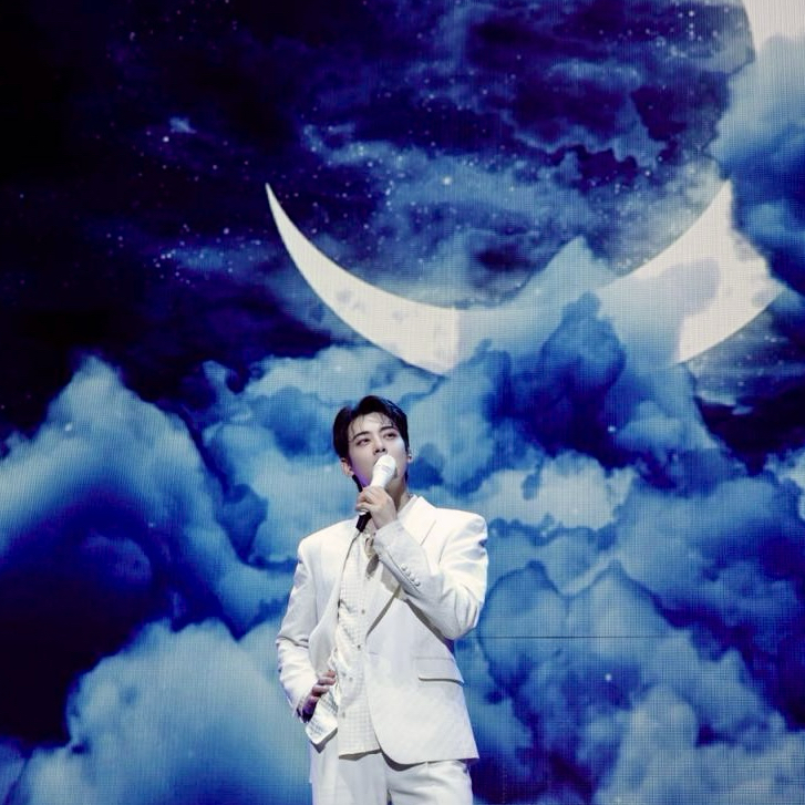 Latest photo of Cha Eunwoo