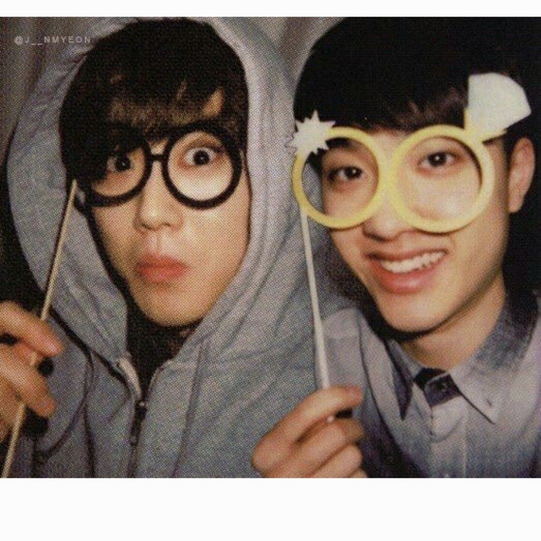 A moment captured by a fan of Suho