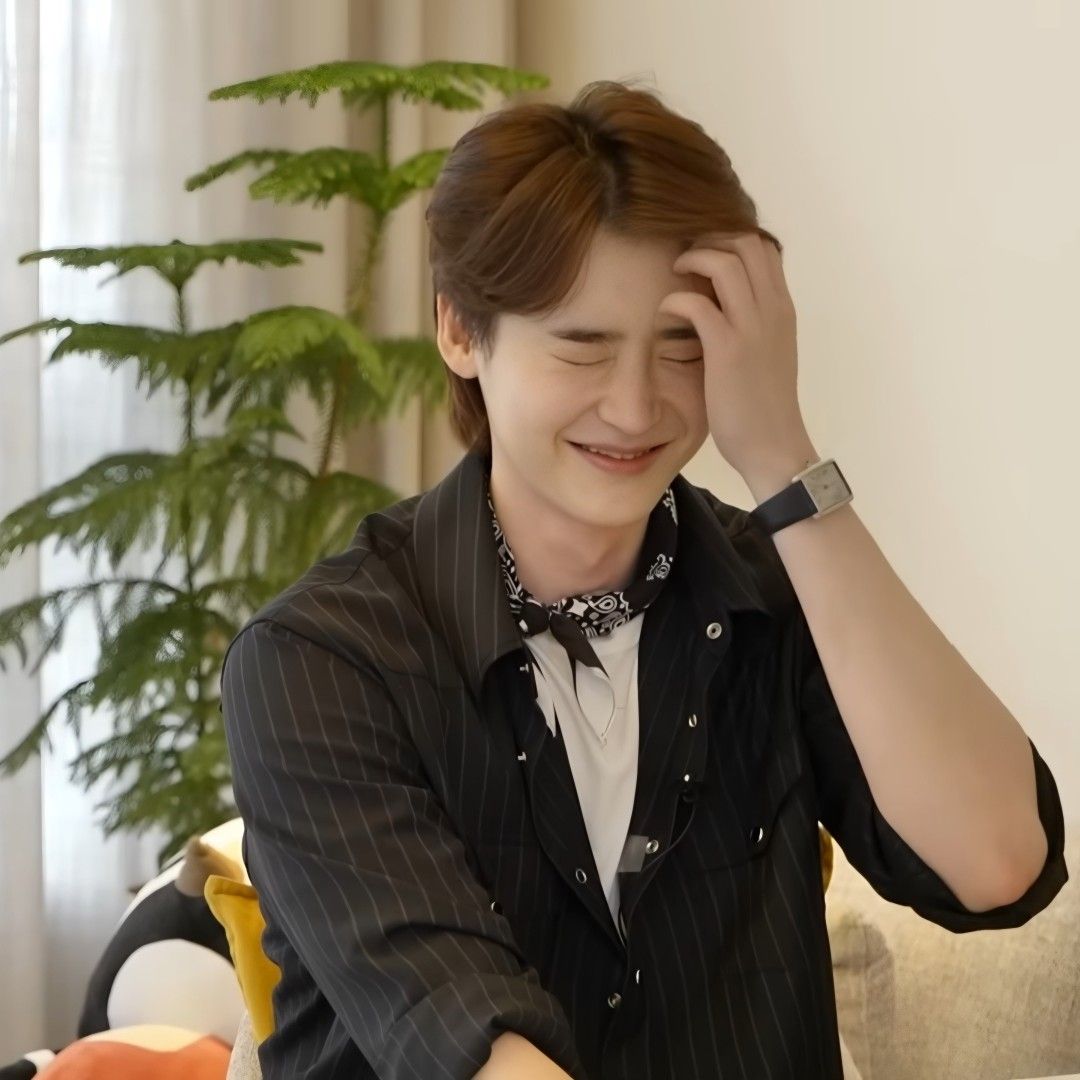 Latest photo of Lee Jongsuk