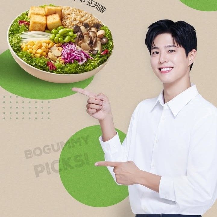 A moment captured by a fan of Park Bogum