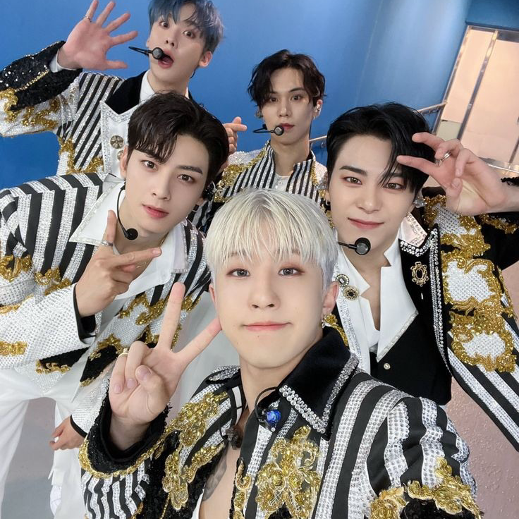 Foto kegiatan terbaru dari Cha Eunwoo