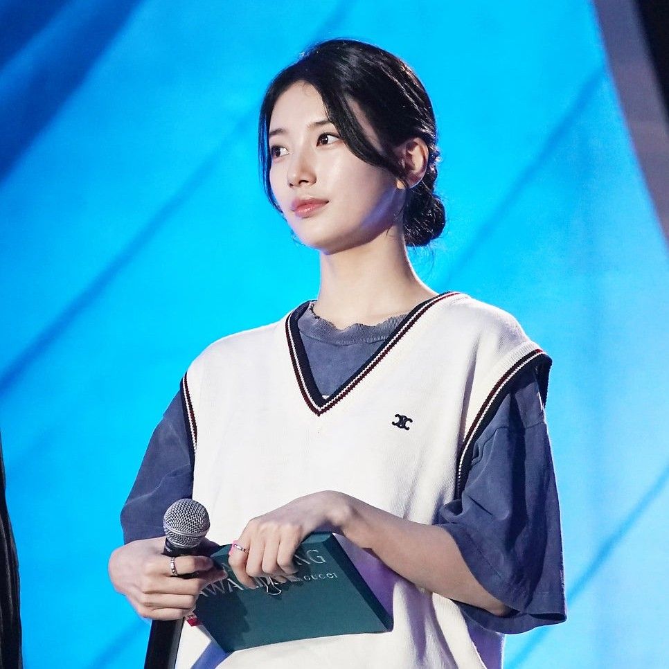 Latest photo of Bae Suzy