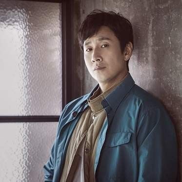Latest photo of Lee Sunkyun