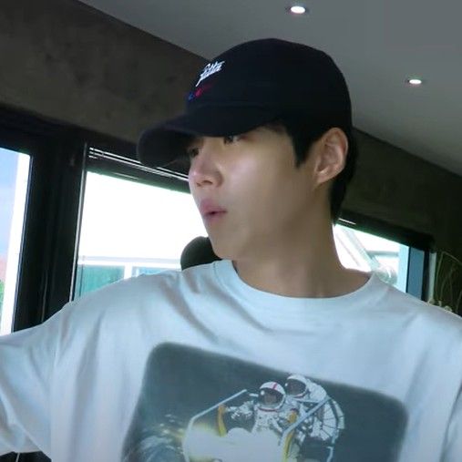 A moment captured by a fan of Kim Seonho