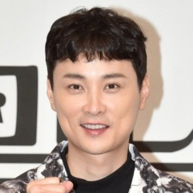 Latest photo of Min Kyunghoon