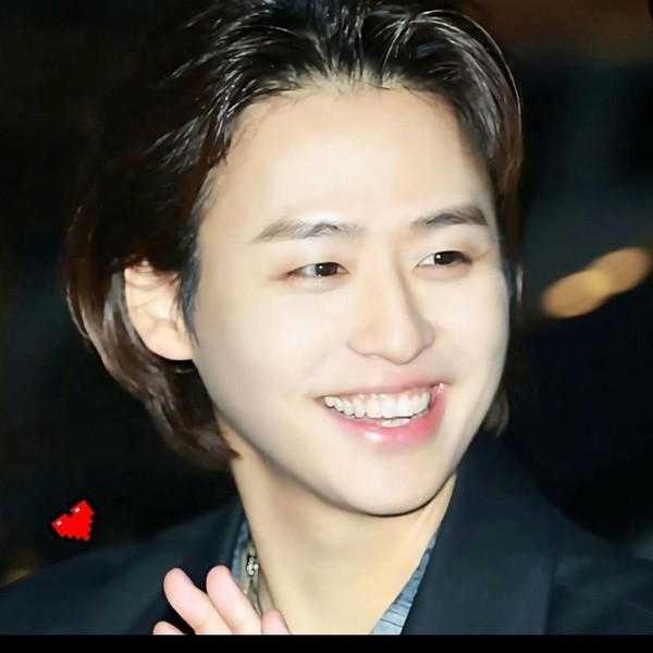 Popular profile photo of Lee Solomon loved by fans