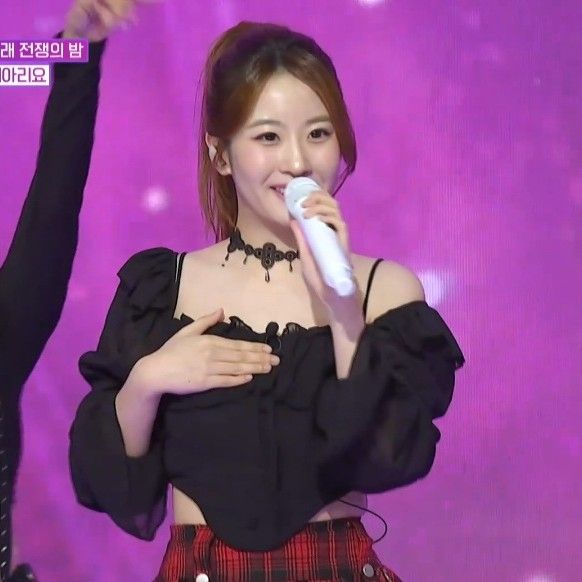 Behind-the-scenes cut of Oh Yujin