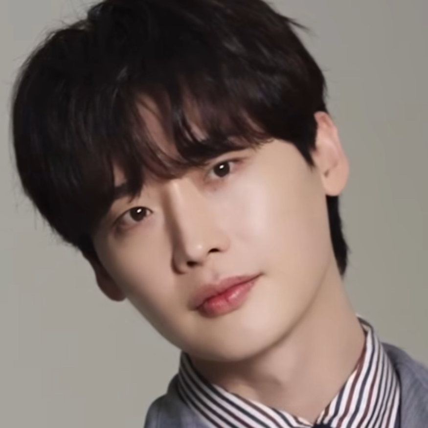 Latest photo of Lee Jongsuk