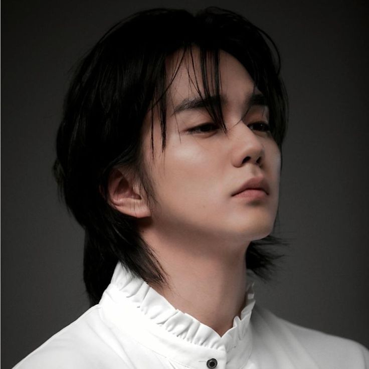 Recent activity shot of Yoo Seungho