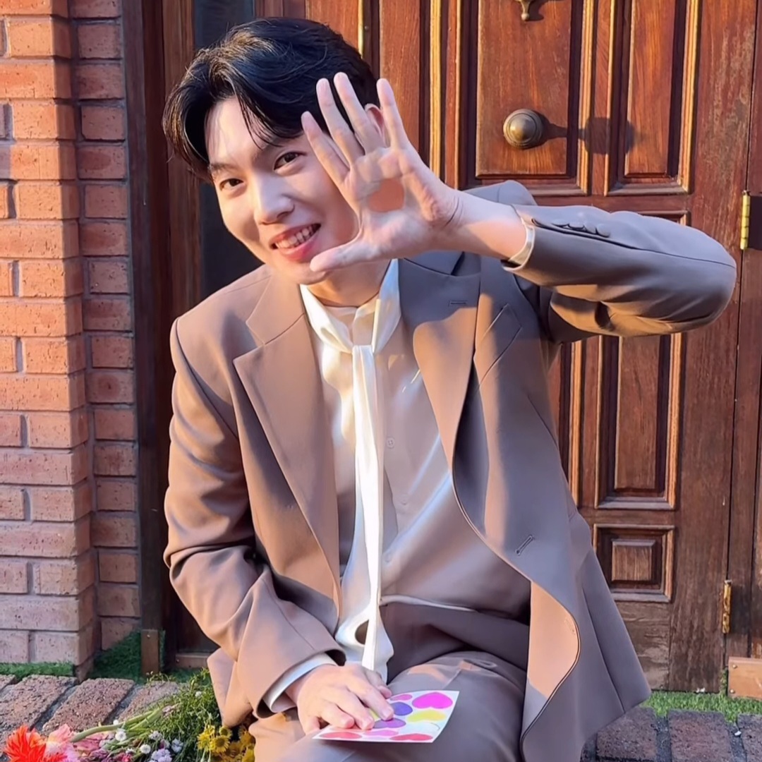 Behind-the-scenes cut of Son Taejin