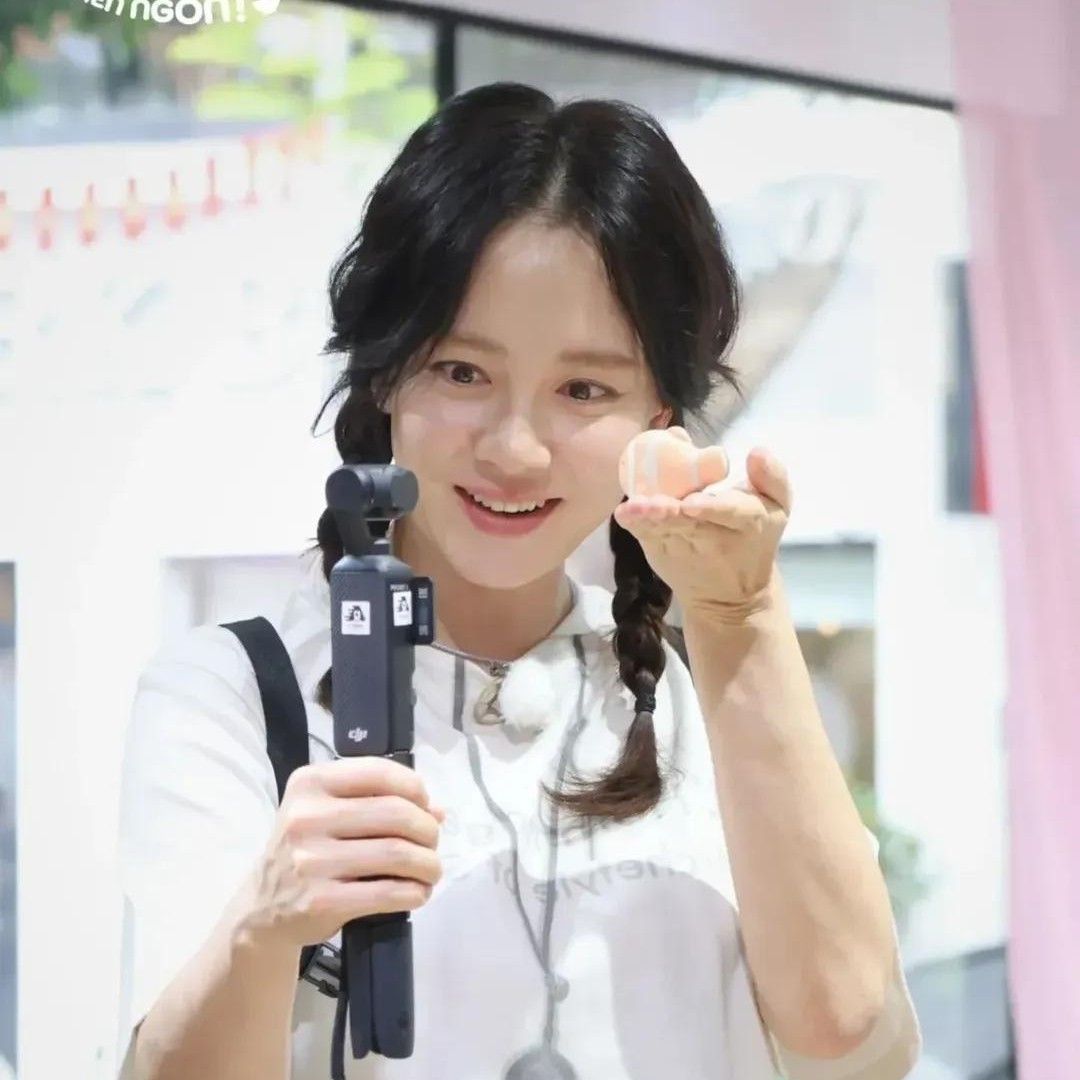 송지효 최근 활동샷