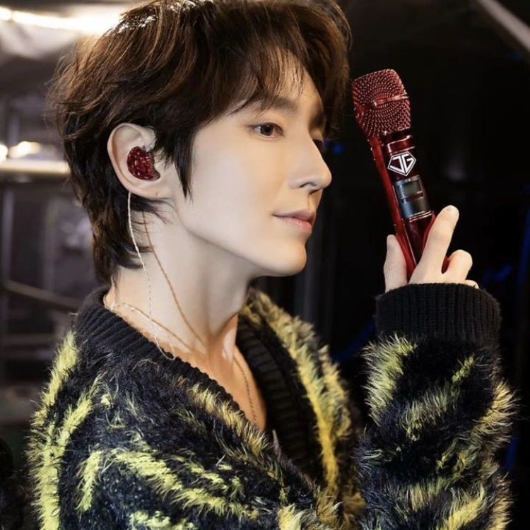Recent activity shot of Lee Joongi