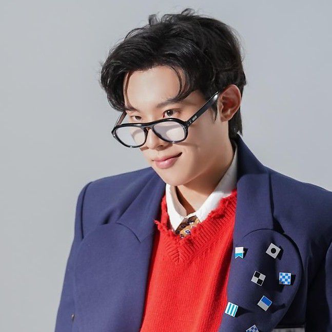 Behind-the-scenes cut of Kim Sungcheol