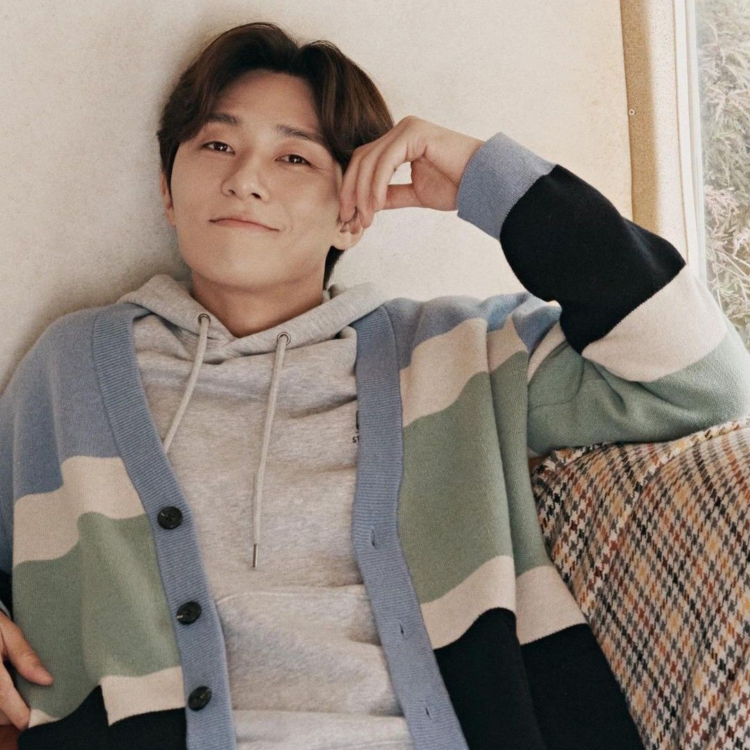 Behind-the-scenes cut of Park Seojoon