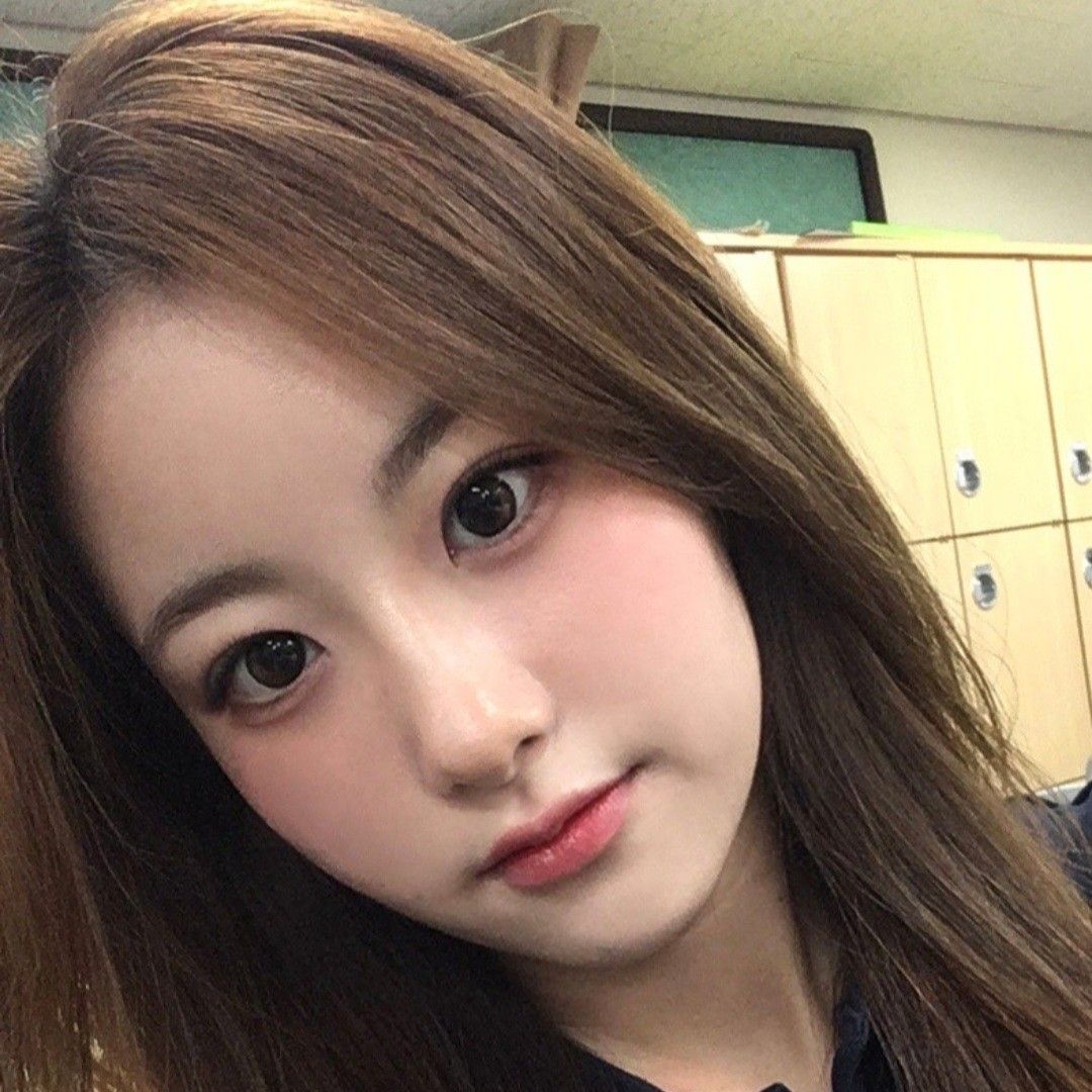 Latest photo of Oh Yujin