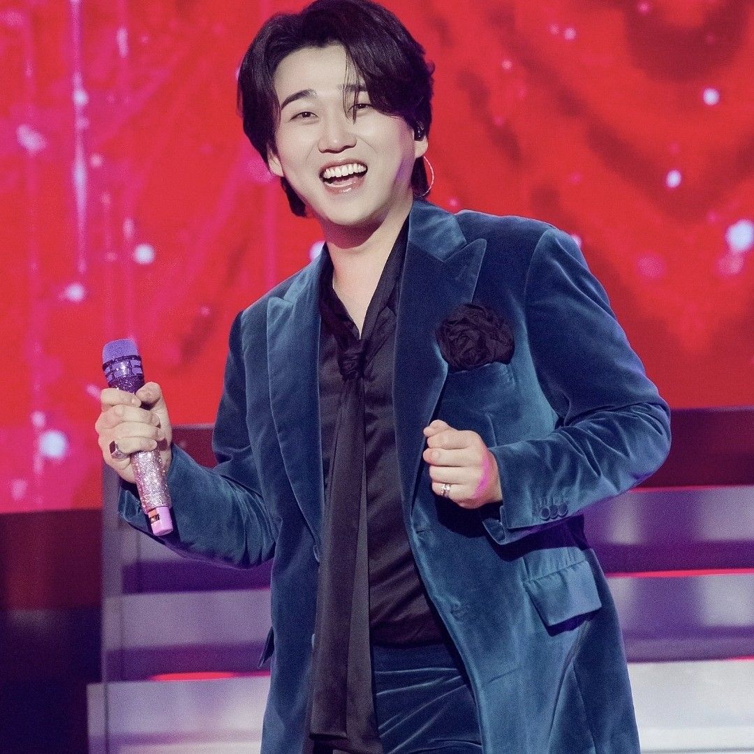 Behind-the-scenes cut of Hwang Youngwoong