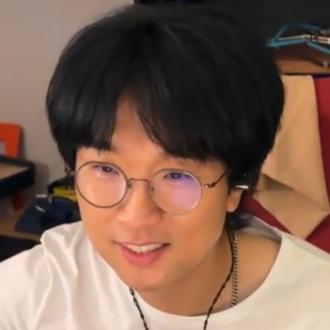 Behind-the-scenes cut of Bak Changgeun