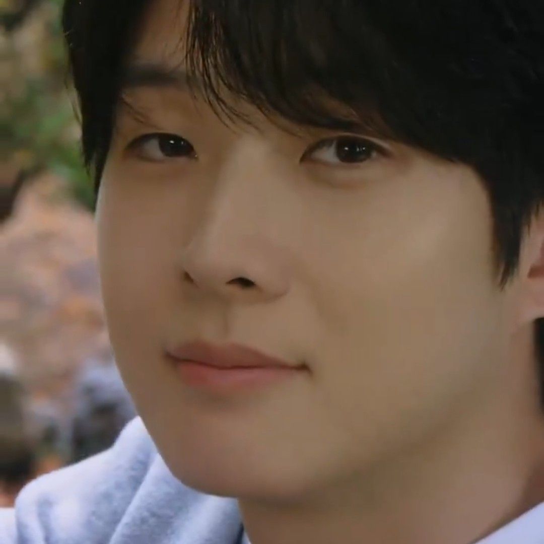 Behind-the-scenes cut of Choi Wooshik