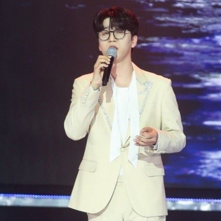 Behind-the-scenes cut of Park Jihoo (Mr. Trot 3)