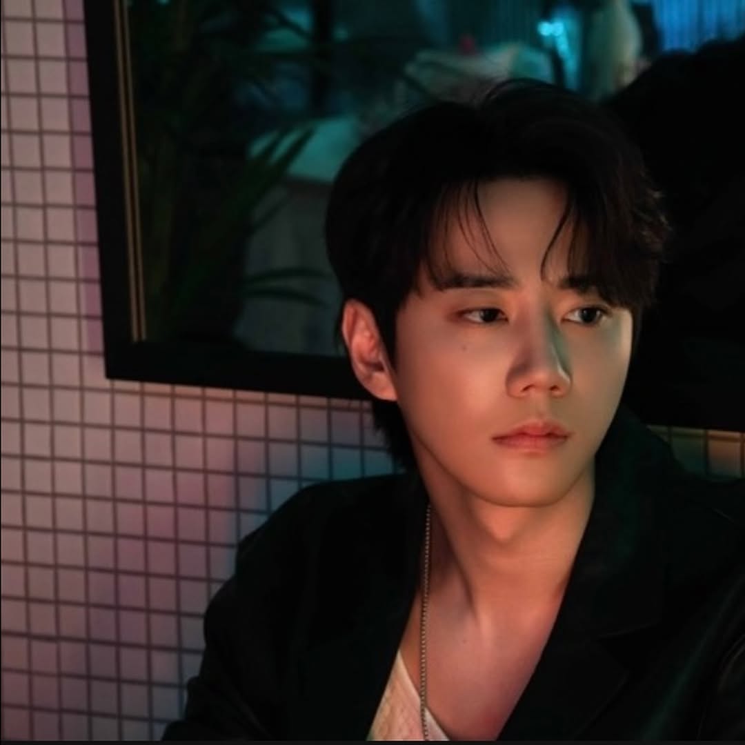 Recent activity shot of Lee Junyoung