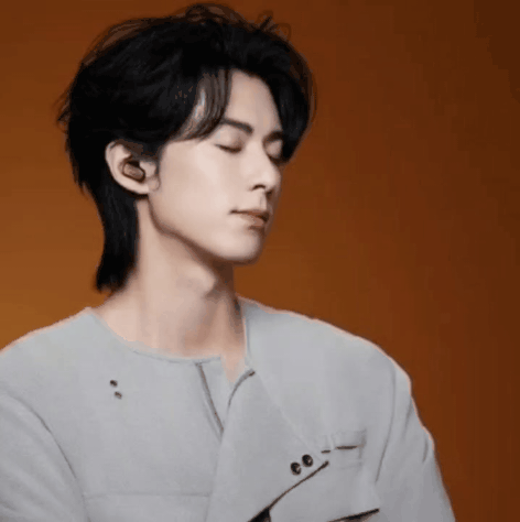 Behind-the-scenes cut of Dylan Wang
