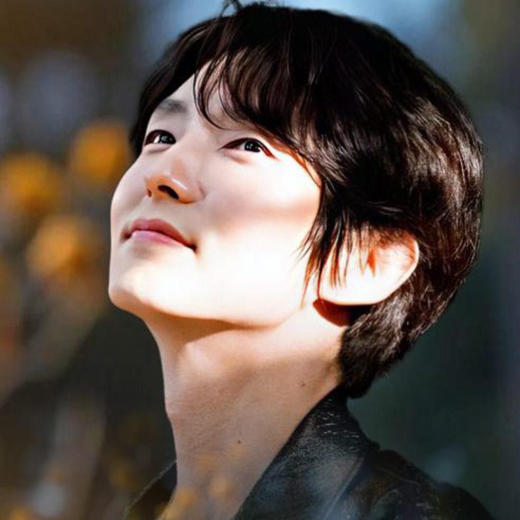 Recent activity shot of Lee Joongi