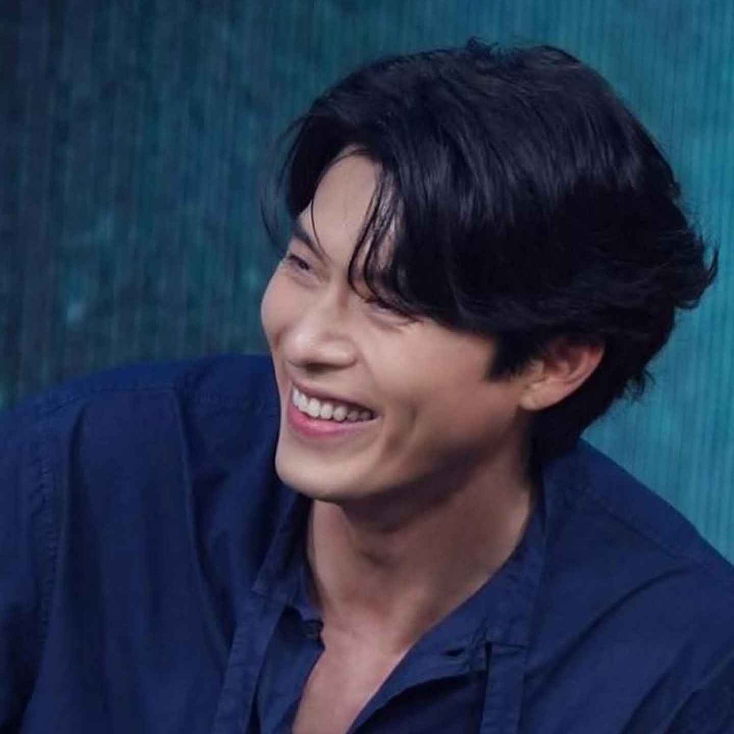 A moment captured by a fan of Hyun Bin