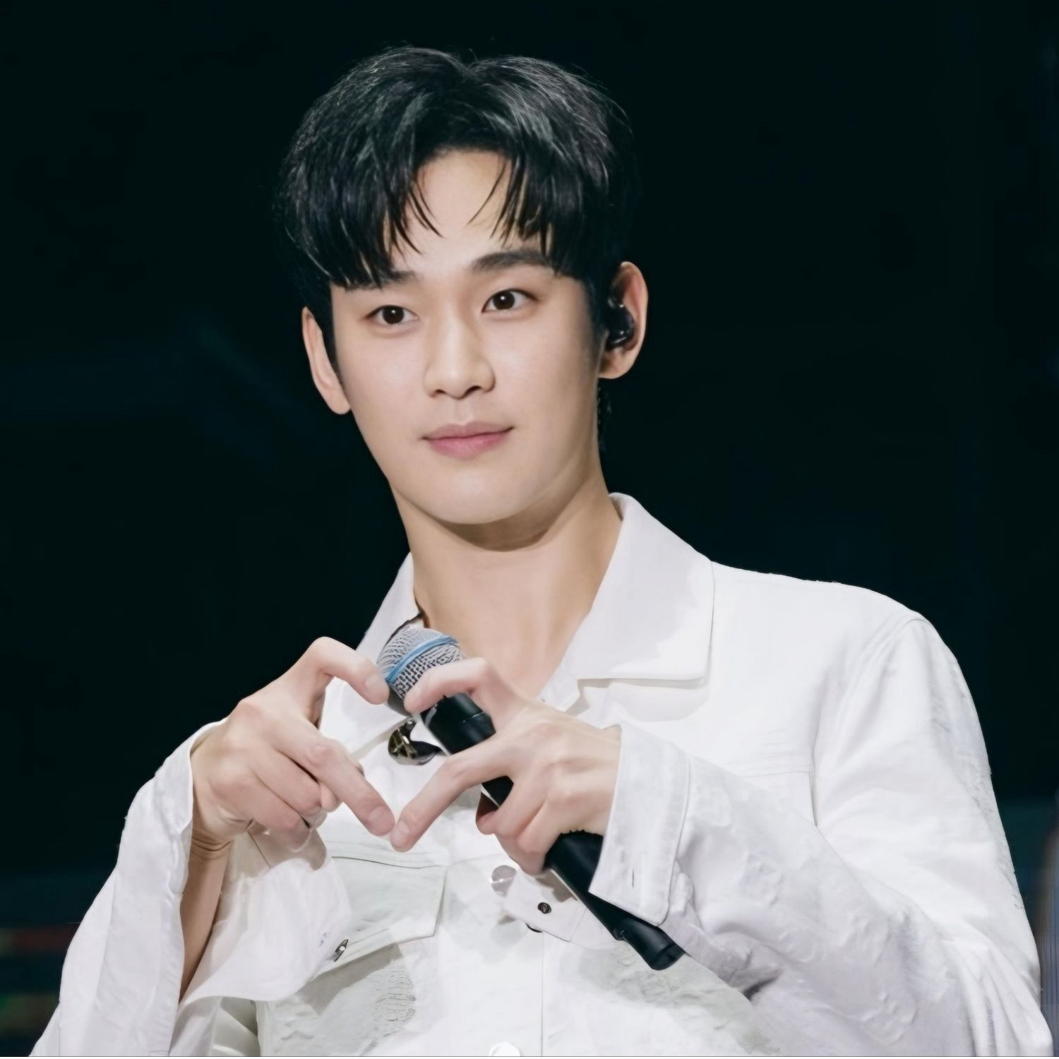 A moment captured by a fan of Kim Soohyun