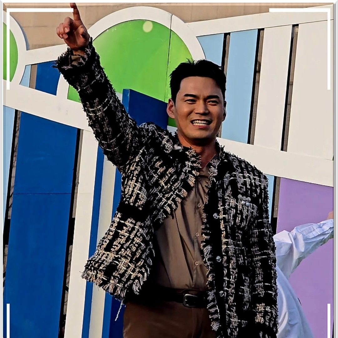 Latest photo of Lee Jung