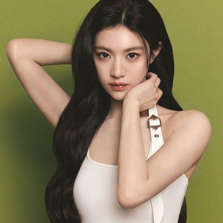Recent activity shot of Go Younjung