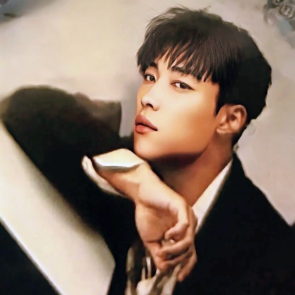 A moment captured by a fan of Woo Dohwan